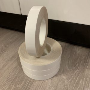 Kétoldalú ragasztó szalag